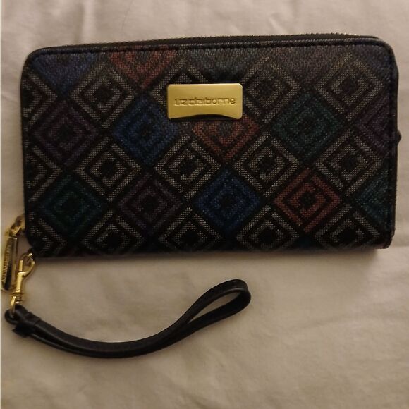 Liz Claiborne Wallet/Wristlet NWOT - Picture 1 of 6